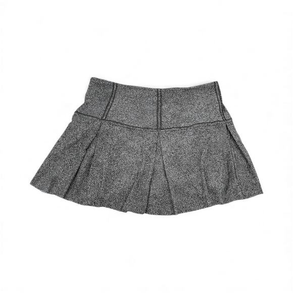 Lululemon Dresses & Skirts - Lululemon Skirt Skort Lost in Pace Air Time White Black Womens 6